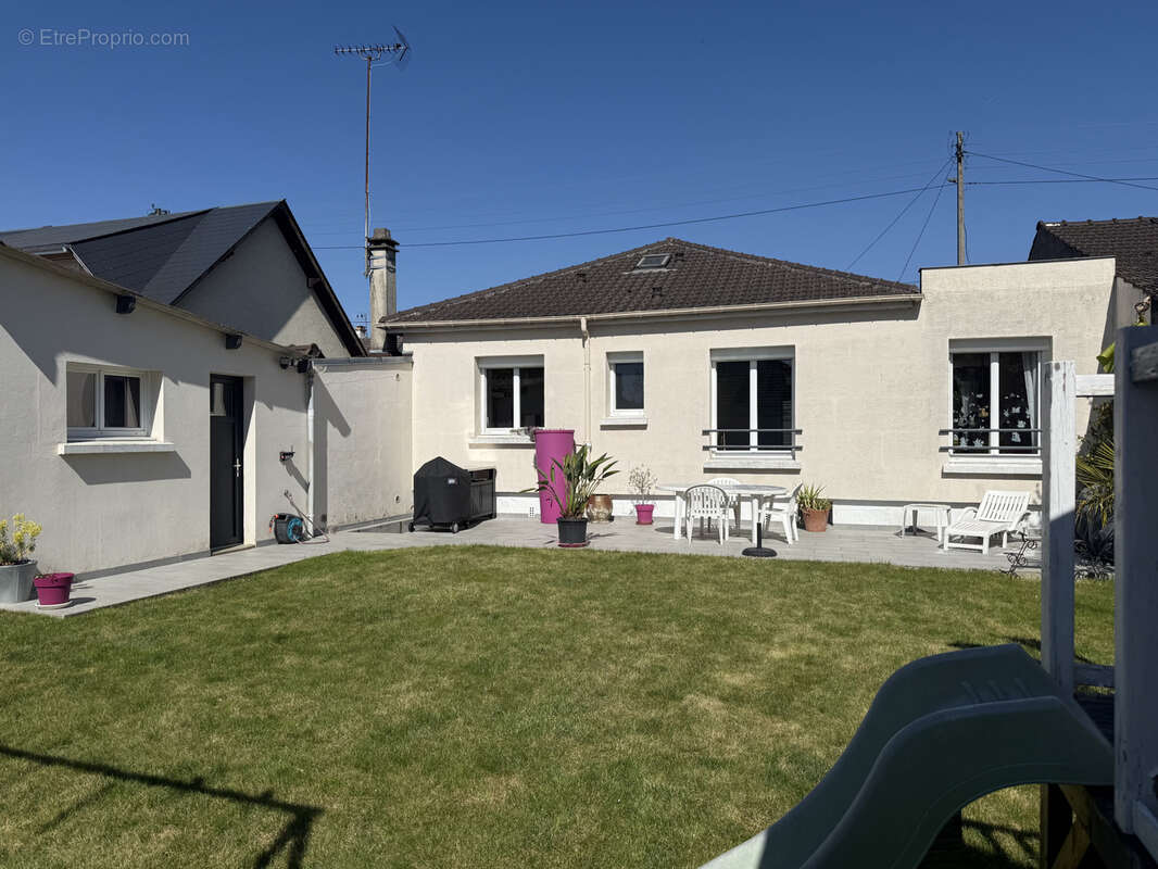Maison à TREMBLAY-EN-FRANCE
