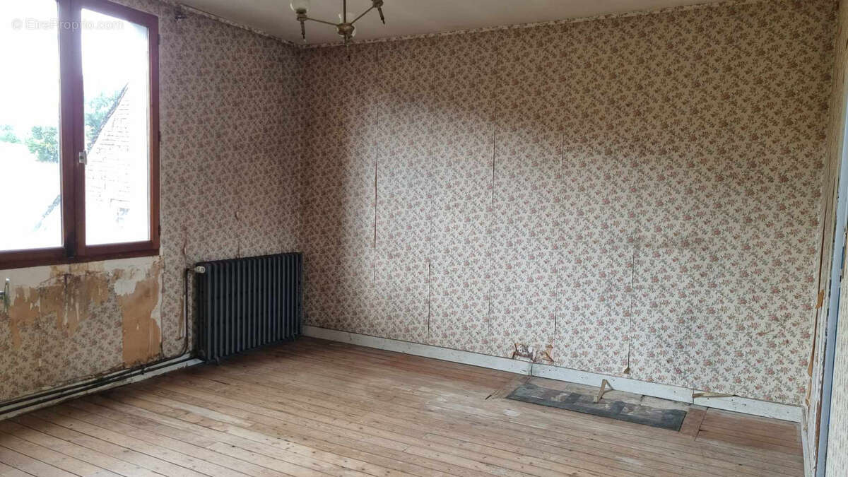 Maison à SAINT-CALAIS