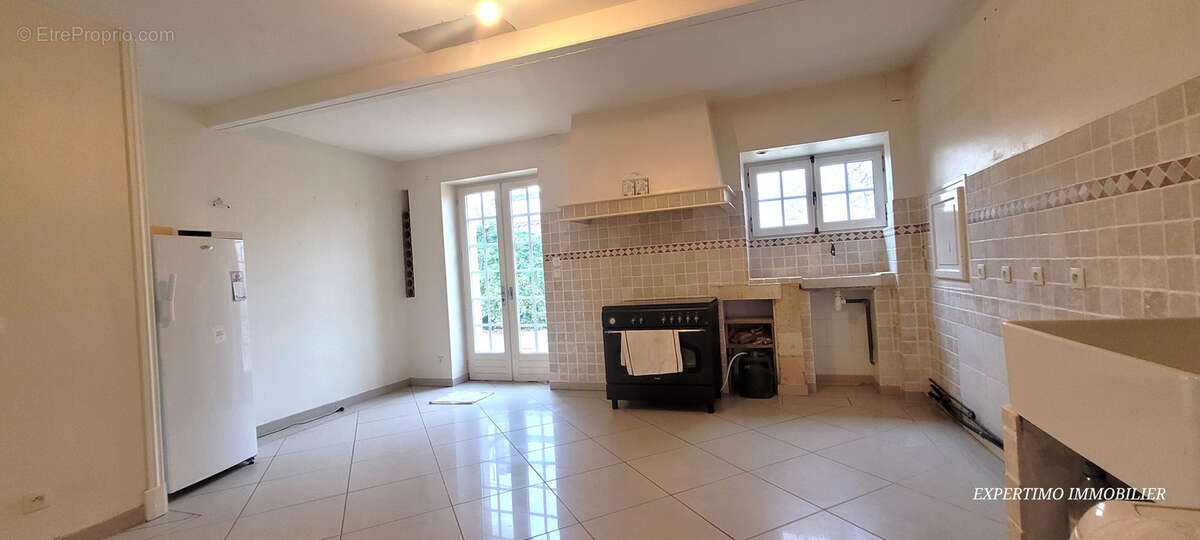 Propriete de 257 m2 en centre ville - photo 5