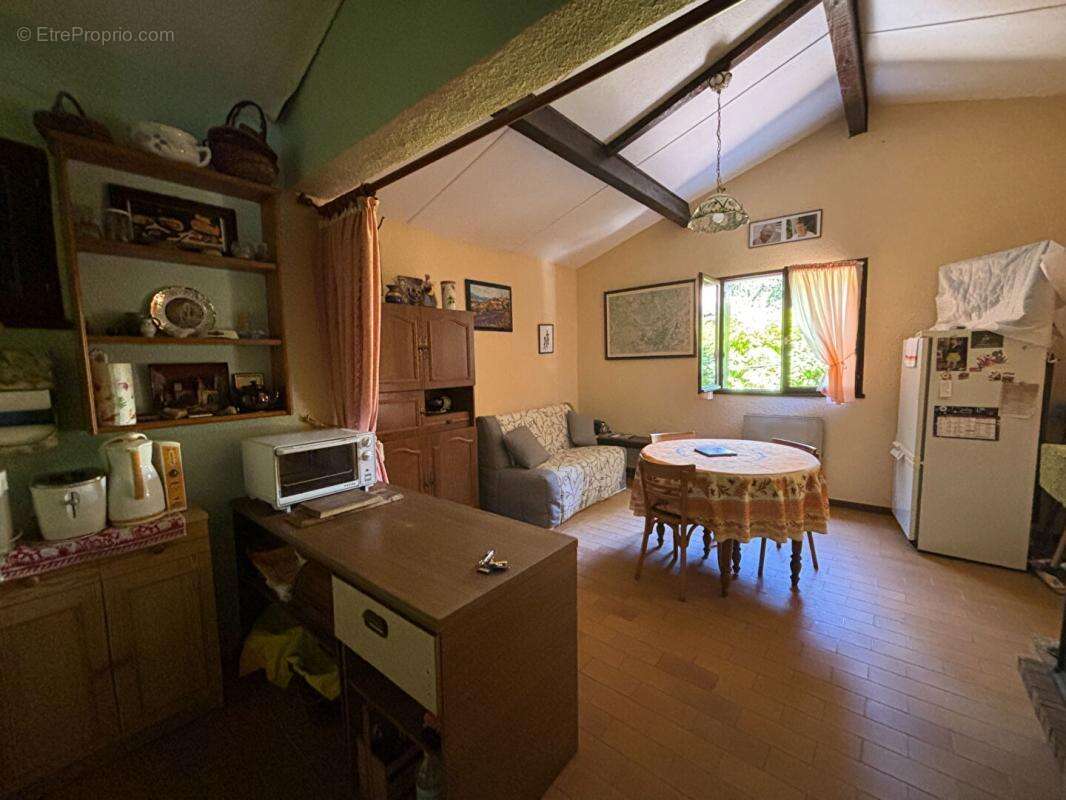 Maison à MEJANNES-LE-CLAP