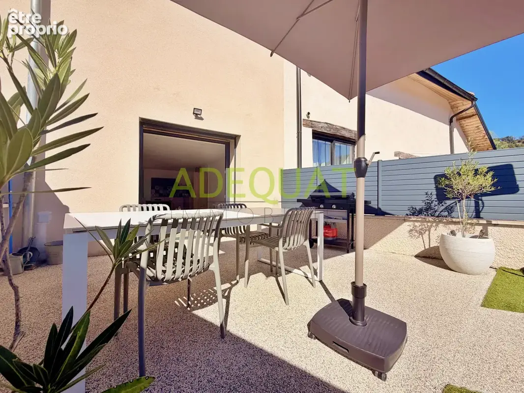 Exclusivité   cessieu   maison de village 110 m2 avec extérieur - photo 2