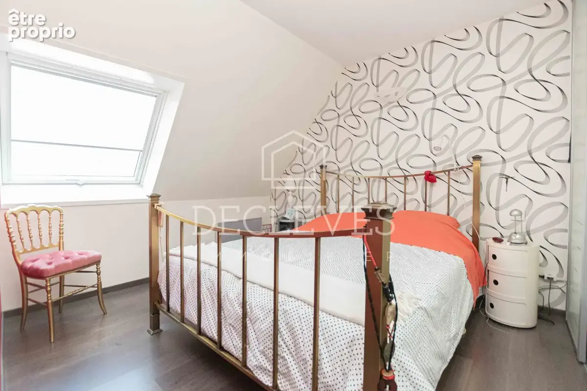 ORGEVAL — PLEIN CENTRE-VILLE - Maison avec jardin de 260 m2 - photo 12