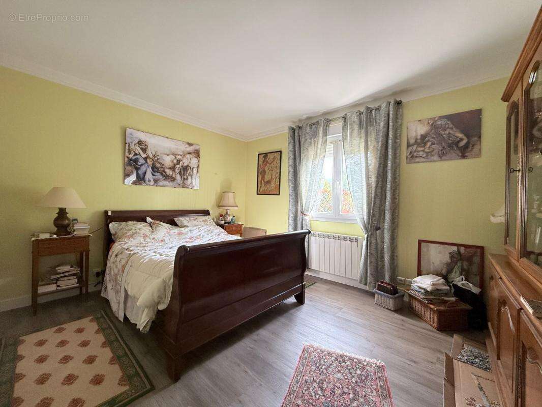 Maison à SAINT-YRIEIX-LA-PERCHE