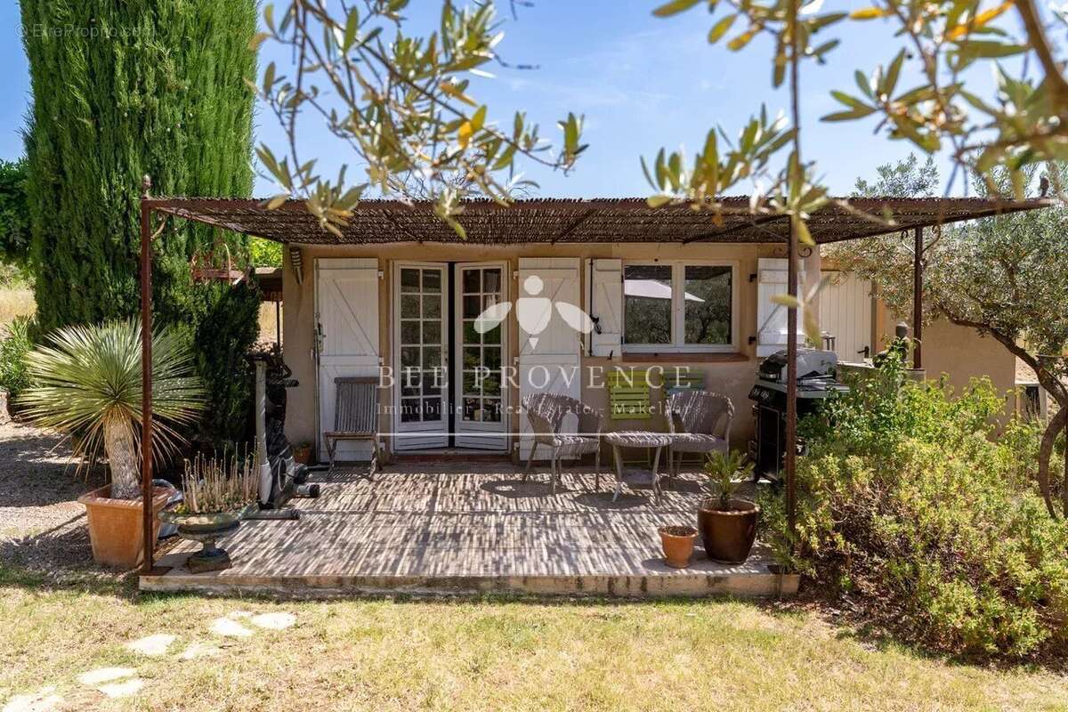 Maison de caractère avec piscine et maison d'amis, au calme - photo 25