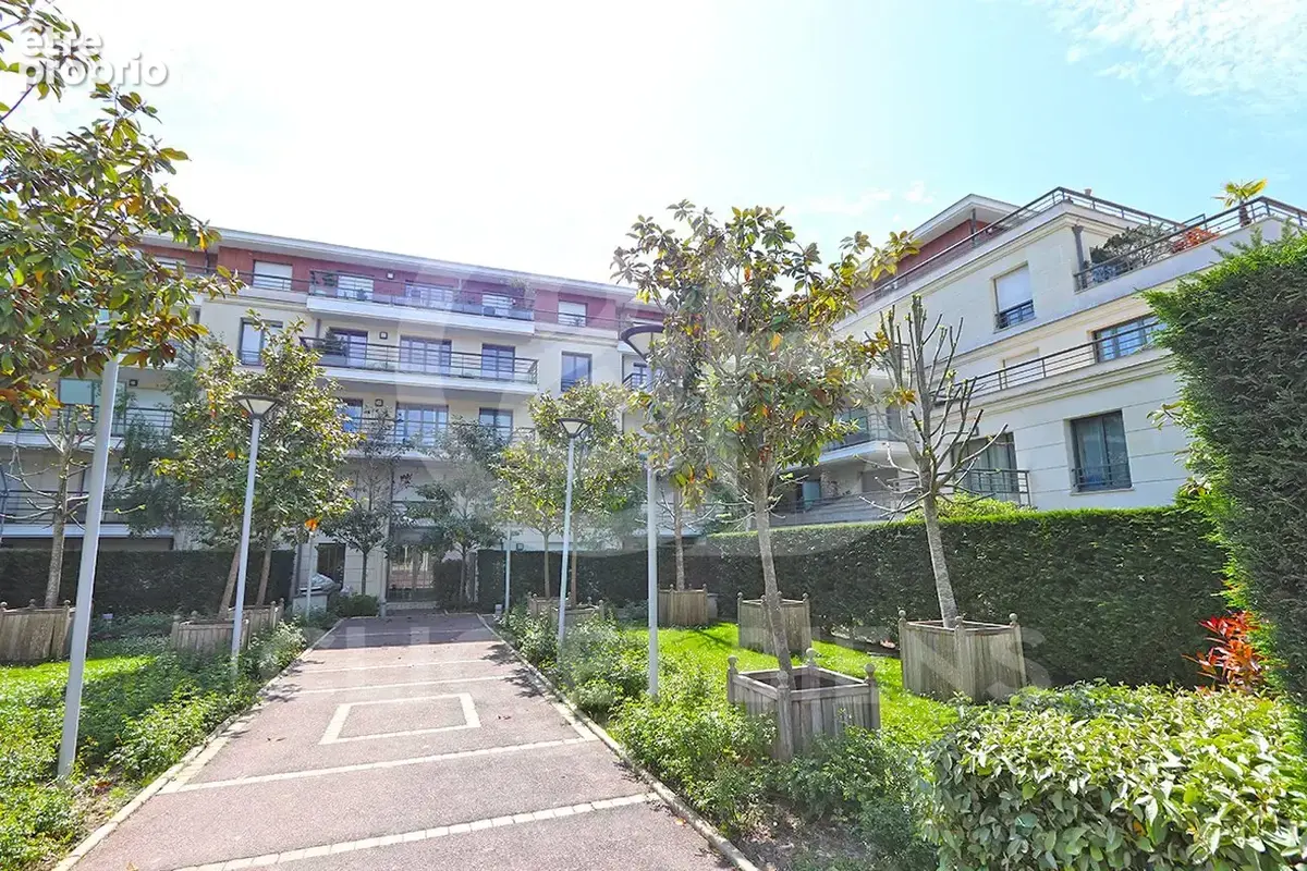 Appartement 70 m² à Chaville  - photo 9