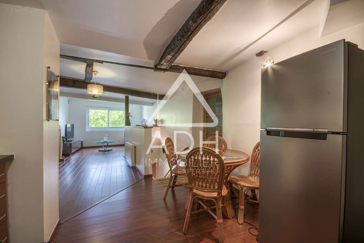 Appartement à NEAUPHLE-LE-CHATEAU