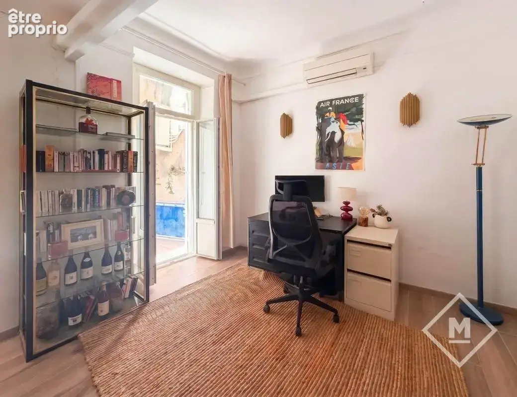Vend T2-3 de 68 m2 exterieur calme place Jean Jaurès 13001 - photo 11