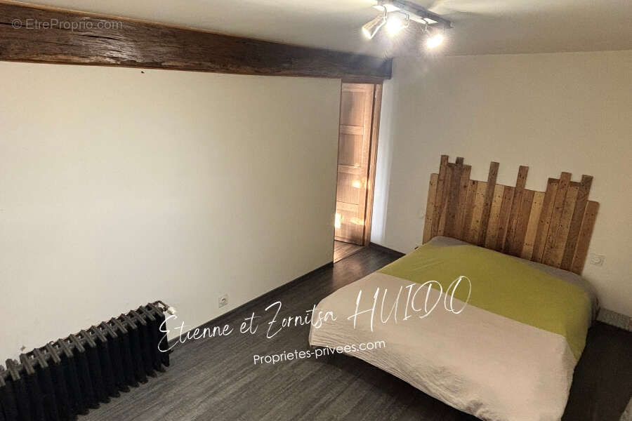 Maison à LA CHAPELLE-SAINT-LAURIAN