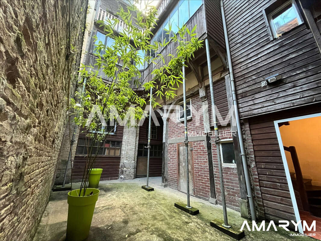 COUR COMMUNE  - Appartement à DIEPPE