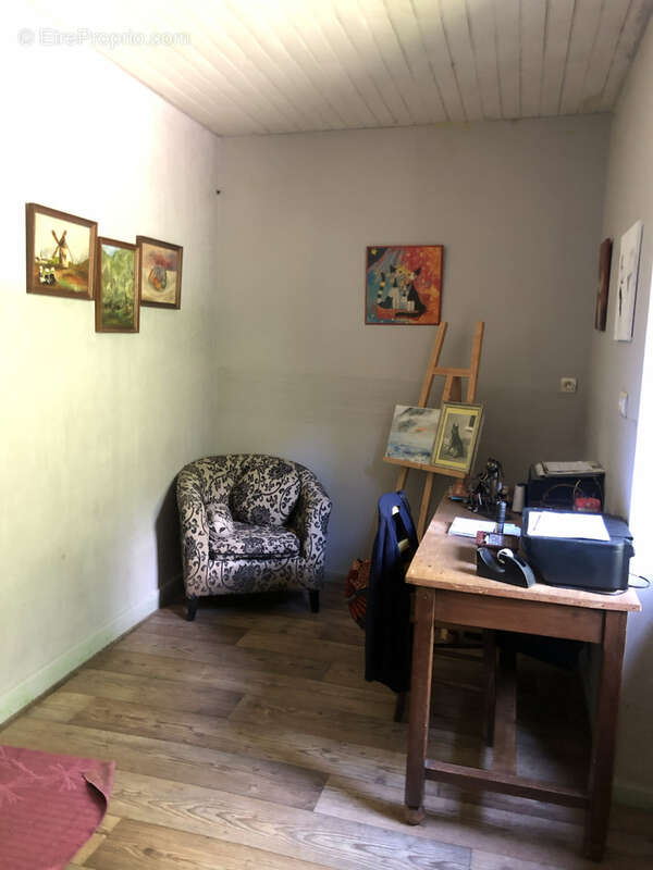 Maison à flanc de colline avec plus d'un hectare de terrain - photo 14