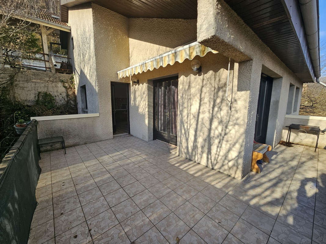 Maison F4 avec vue dominante sur Saint-Claude - photo 2