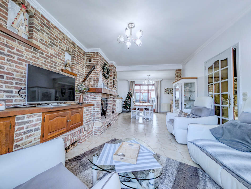 Maison à COURCELLES-LES-LENS