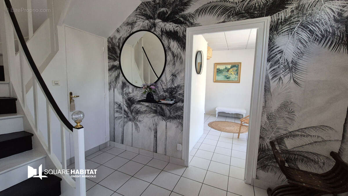 Maison à MONTREVAULT