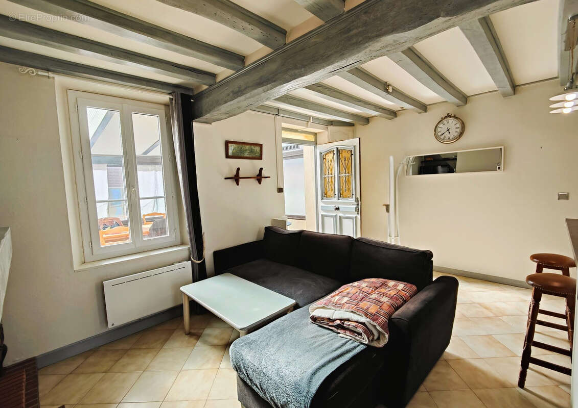 Maison à BUSSY-EN-OTHE