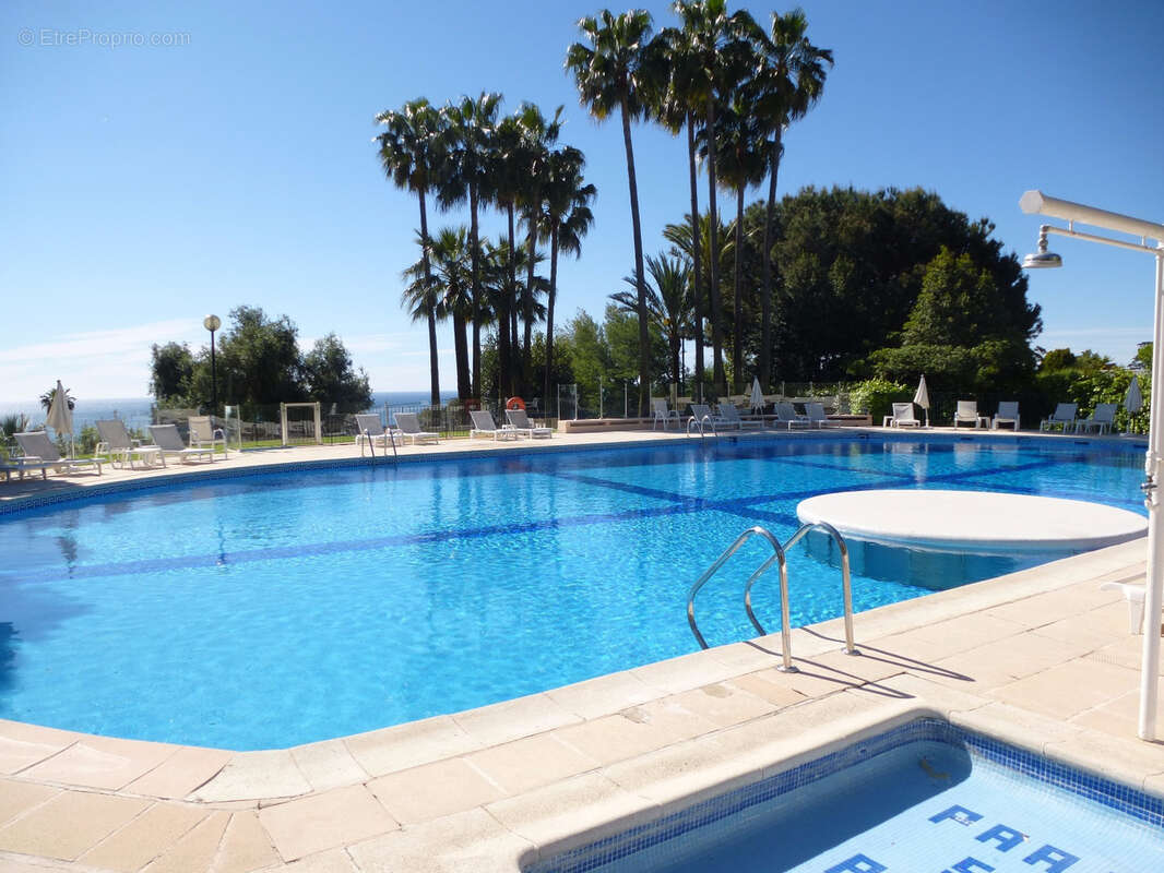 Appartement à VALLAURIS