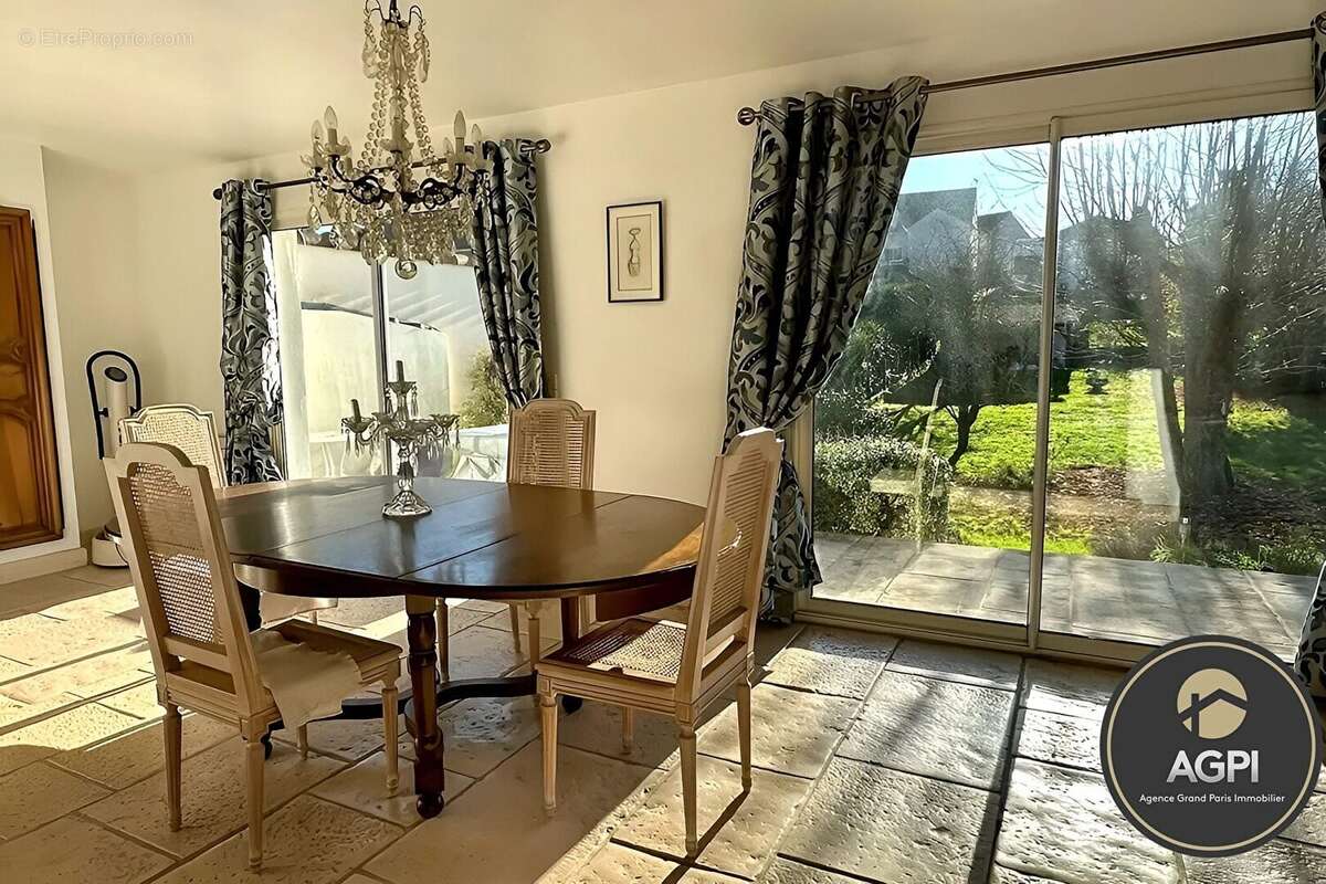 Maison à VAUHALLAN