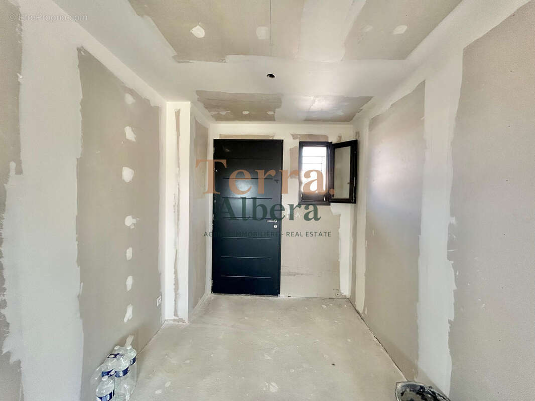 Saint-jean-lasseille - maison neuve 124m2 - garage - en cours de finition - photo 6