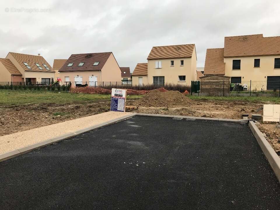 Terrain 300 m² à Coulommiers  - photo 2
