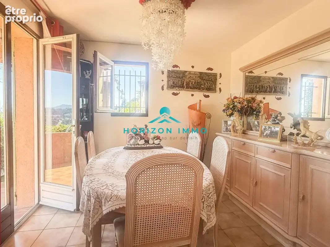 Maison 4 pièces 92 m² à vendre à Saint-Laurent-Du-Var (06700) - photo 8