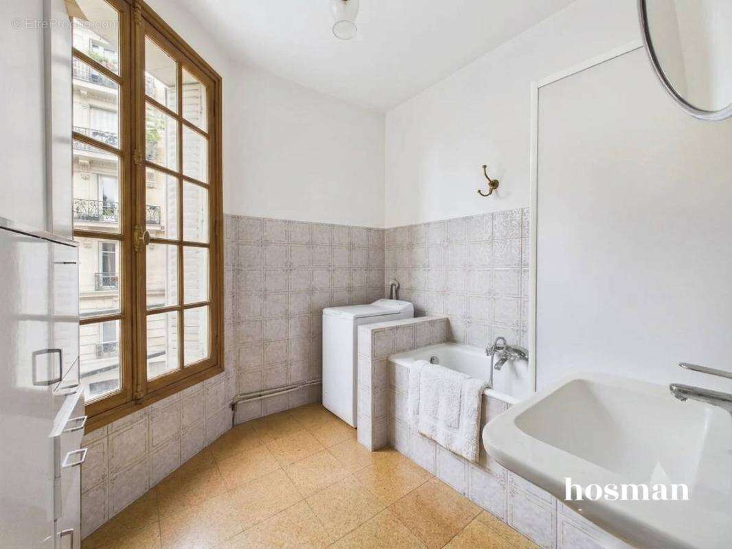 Appartement 4 pièces, 2 chambres de 82 m² avec double séjour traversant - Rue Mizon, Paris 15ème - photo 14