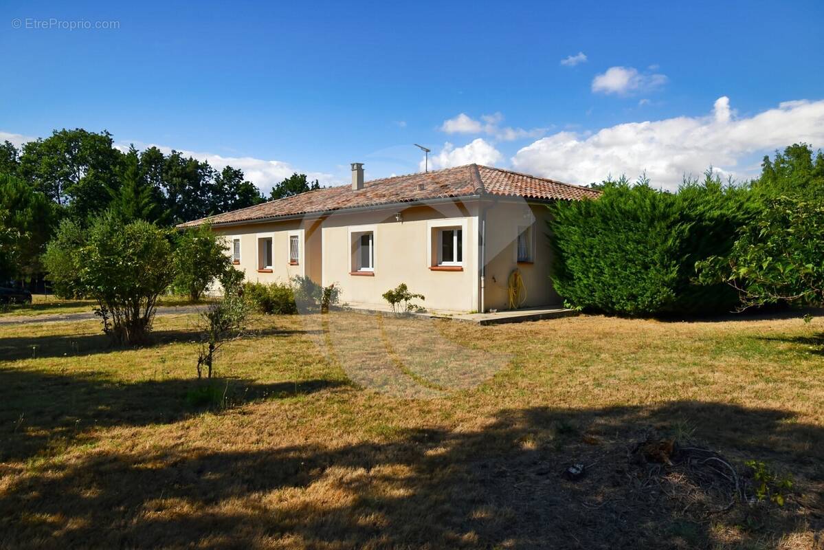 Maison à MIRABEL