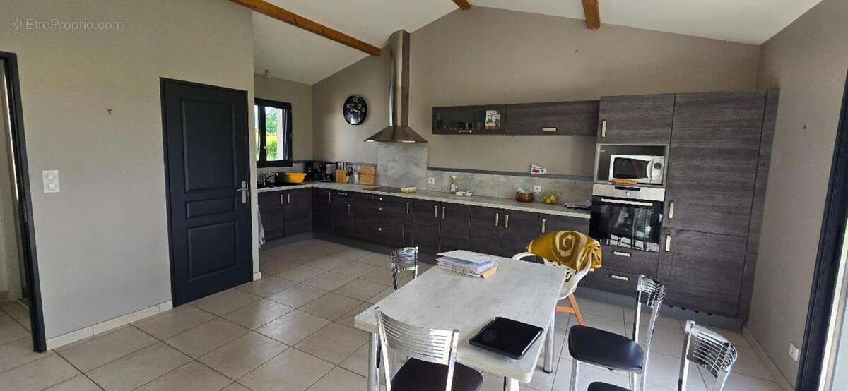 Photo 2 - Maison à LA CLAYETTE