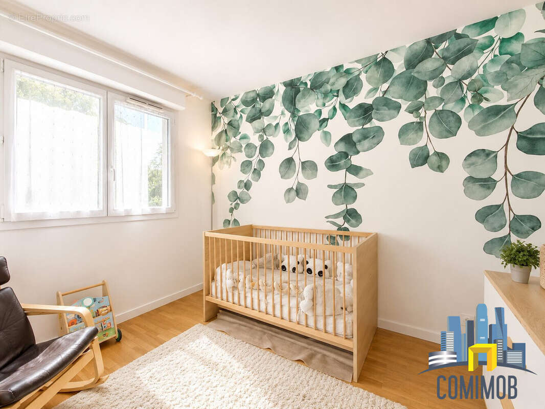 Appartement à COURBEVOIE