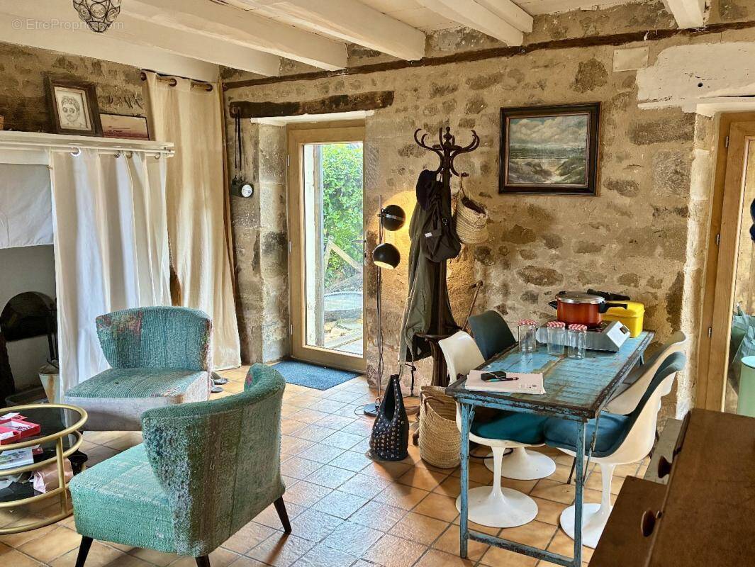 Maison à VIAZAC