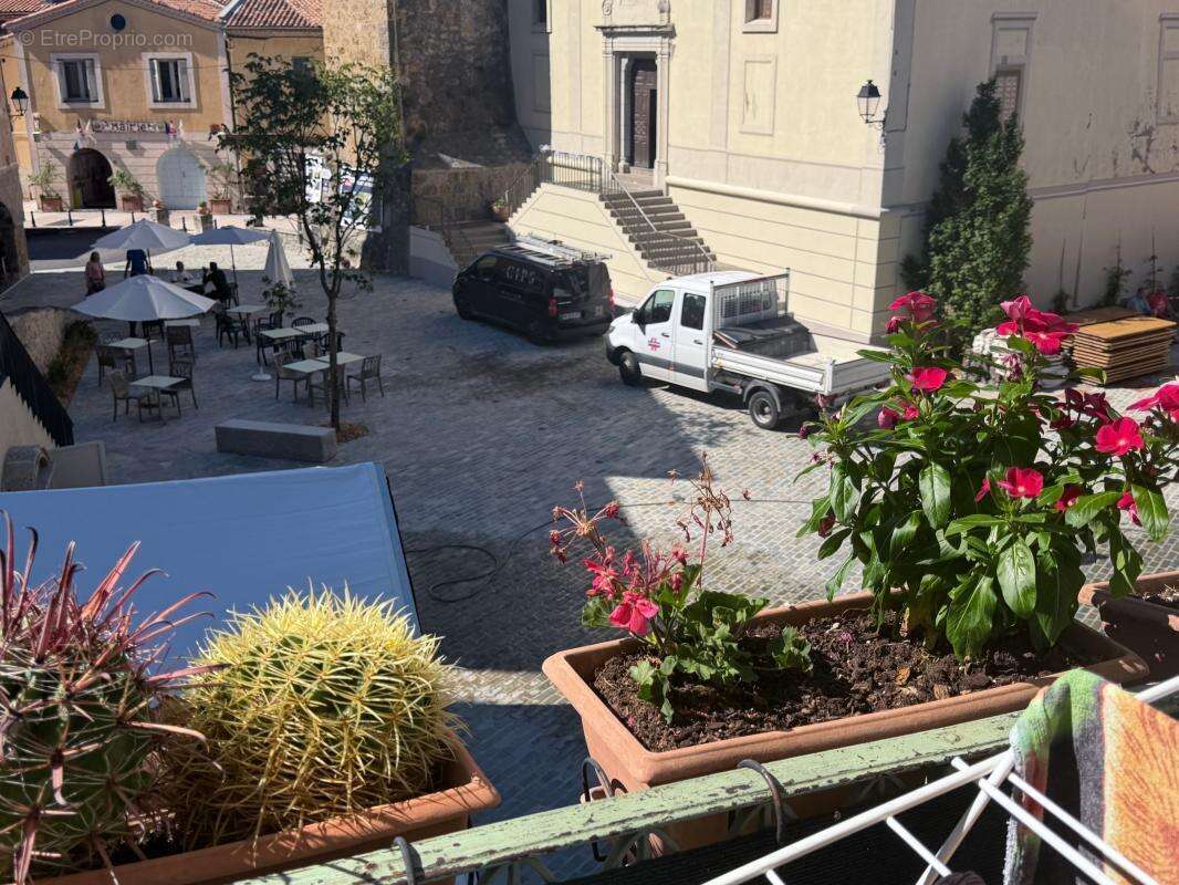 Découvrez cette opportunité d’acheter 2 appartements et d’en louer 1 - photo 2