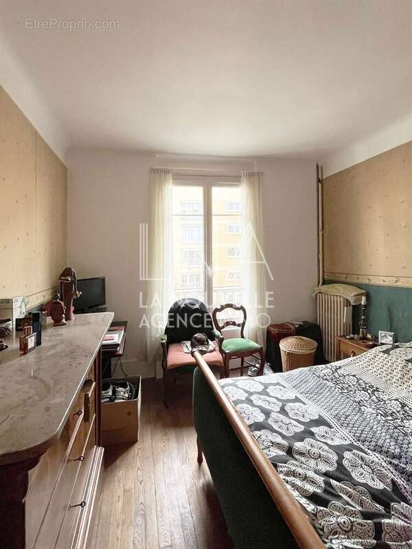 Appartement à LES LILAS