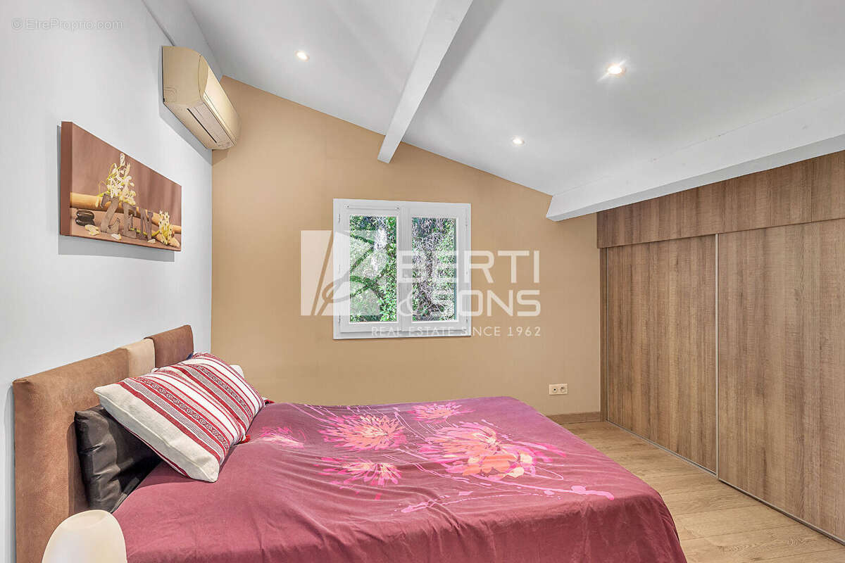 Exclusivite - mandelieu produit rare !  villa 6 pieces en pierre rénovée - quartier recherché - photo 17
