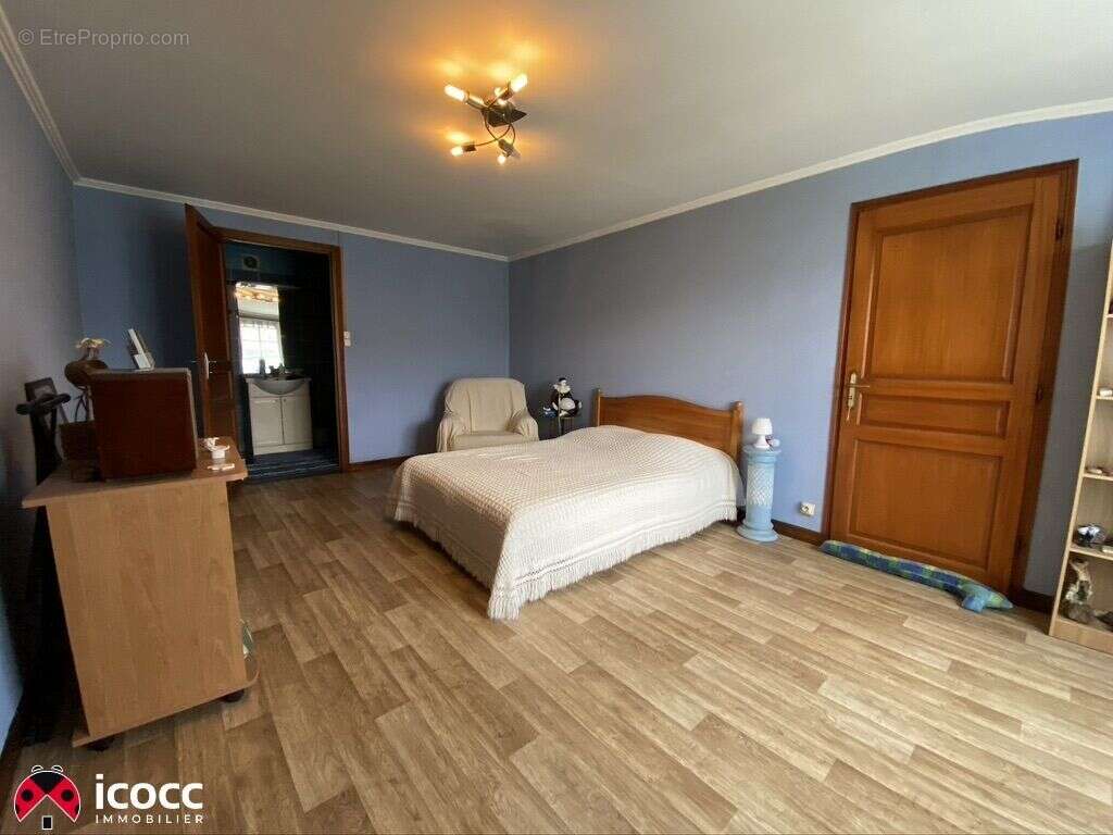 Maison 188 m² à Chasnais  - photo 5