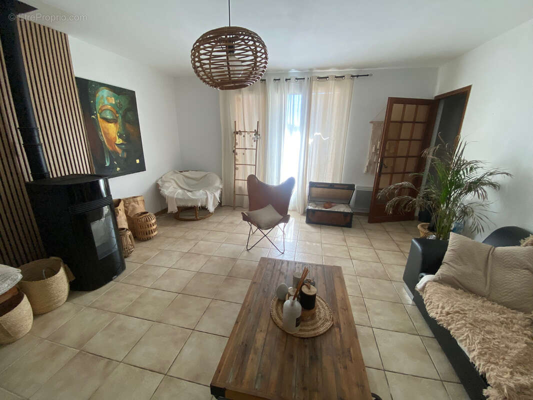 Maison à CADEROUSSE