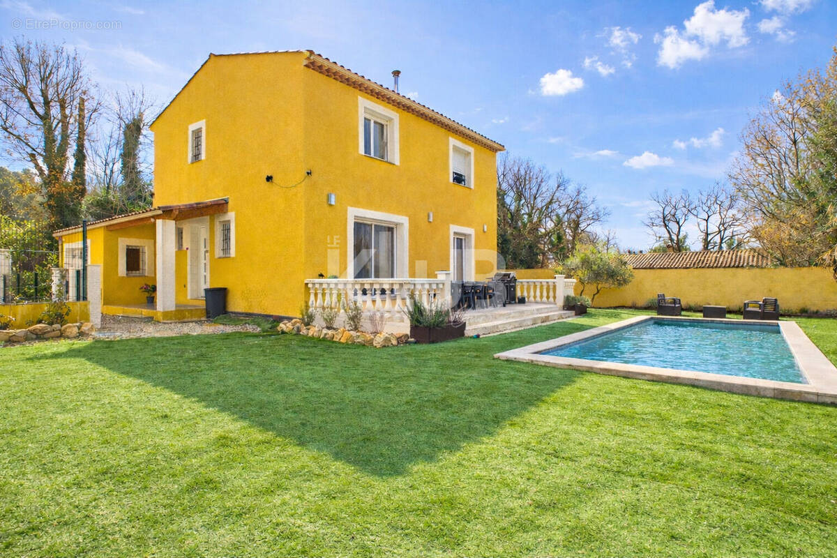 Maison à GINASSERVIS