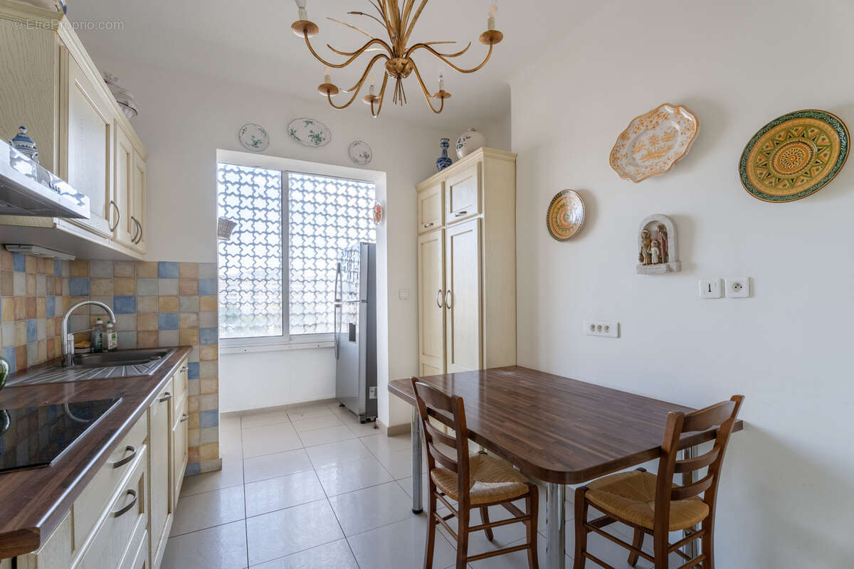 Appartement à MARSEILLE-8E