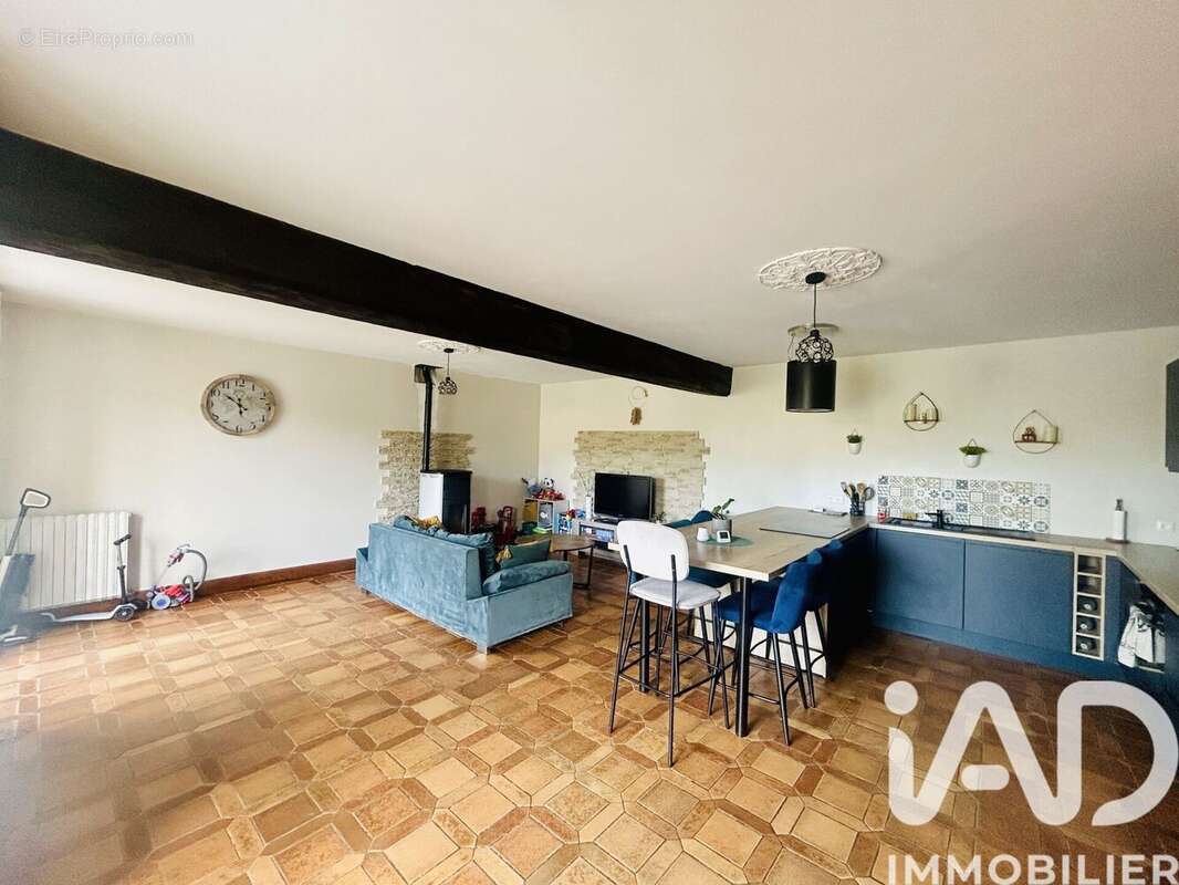 Photo 3 - Maison à CHATILLON-EN-VENDELAIS