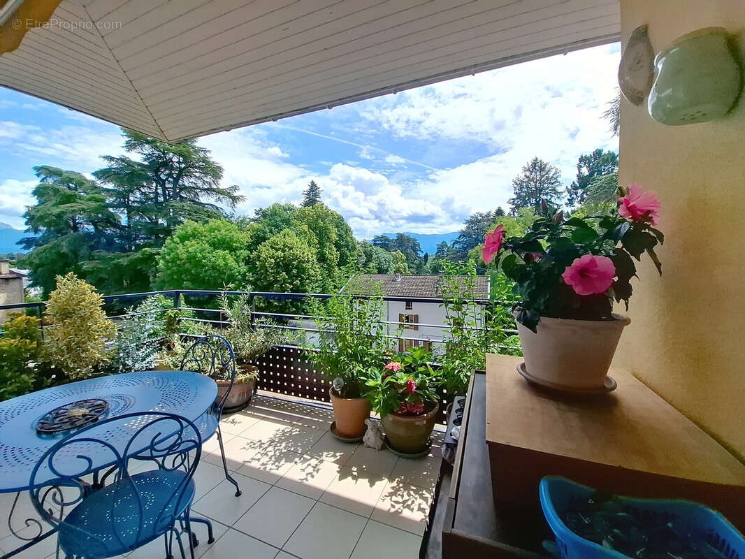 Appartement à RIVES