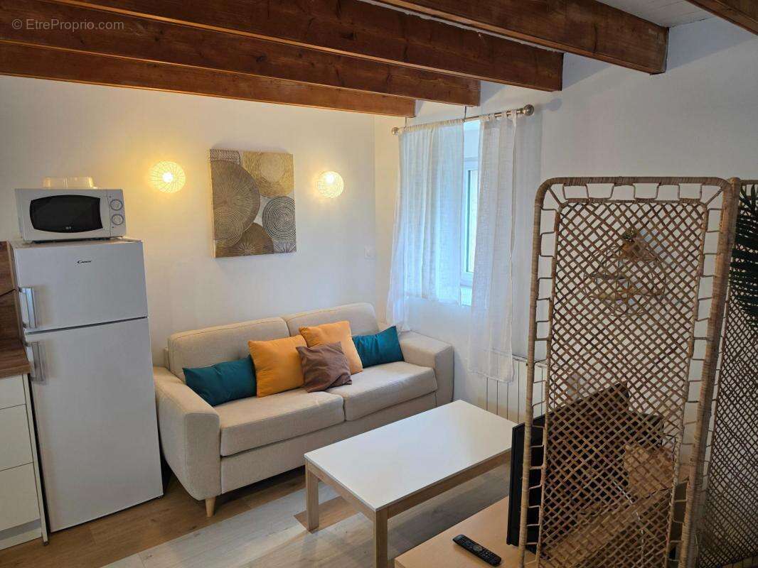 Petite maison en pierres entièrement rénovée en 2022 - photo 3