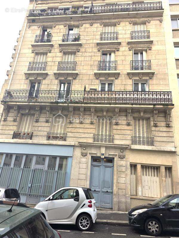 Appartement à PARIS-20E