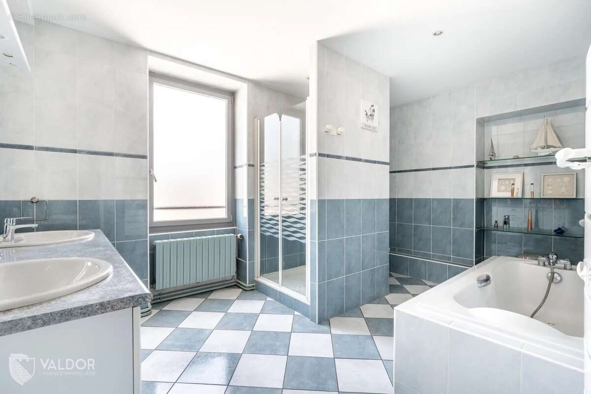 Maison à VILLEFRANCHE-SUR-SAONE