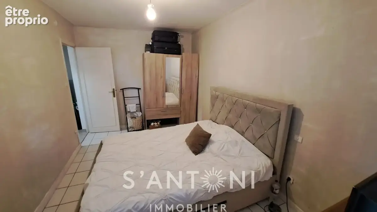Agde  spacieux t4 rénové  85 m²  3 chambres  balcon  parking - photo 12