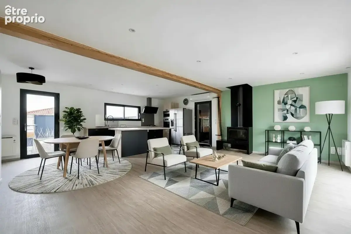 Maison 6 pièces 160 m² à vendre à Saint-Genes-Champanelle (63122) - photo 2