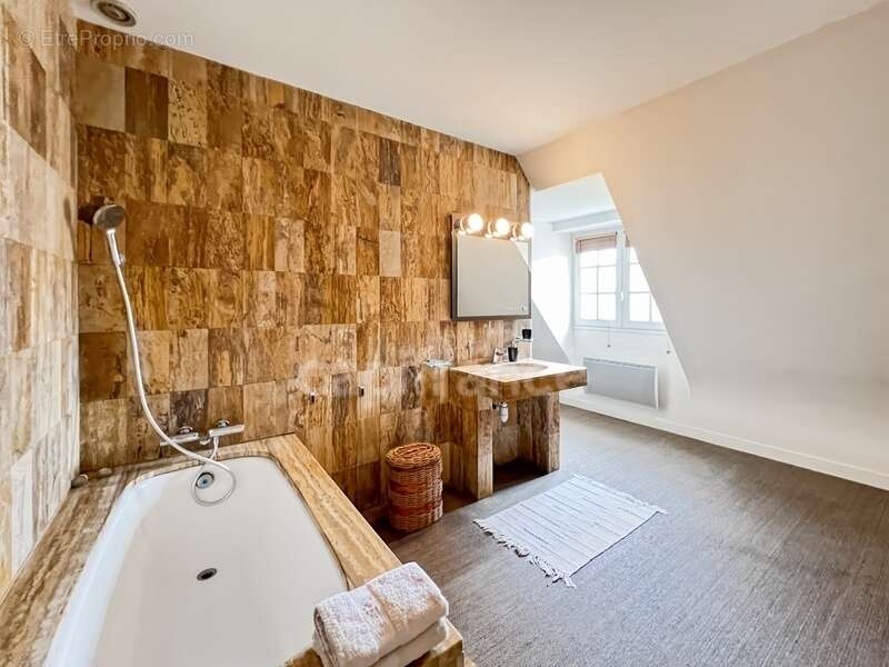 Maison à SAINT-LEONARD