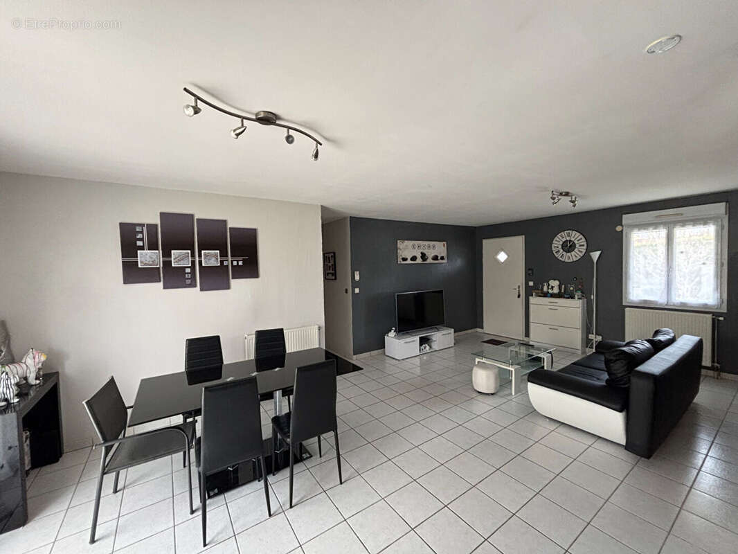 Maison à BALAN