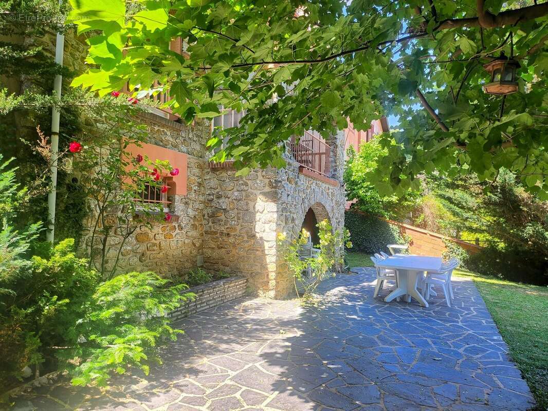 Maison à JUVISY-SUR-ORGE