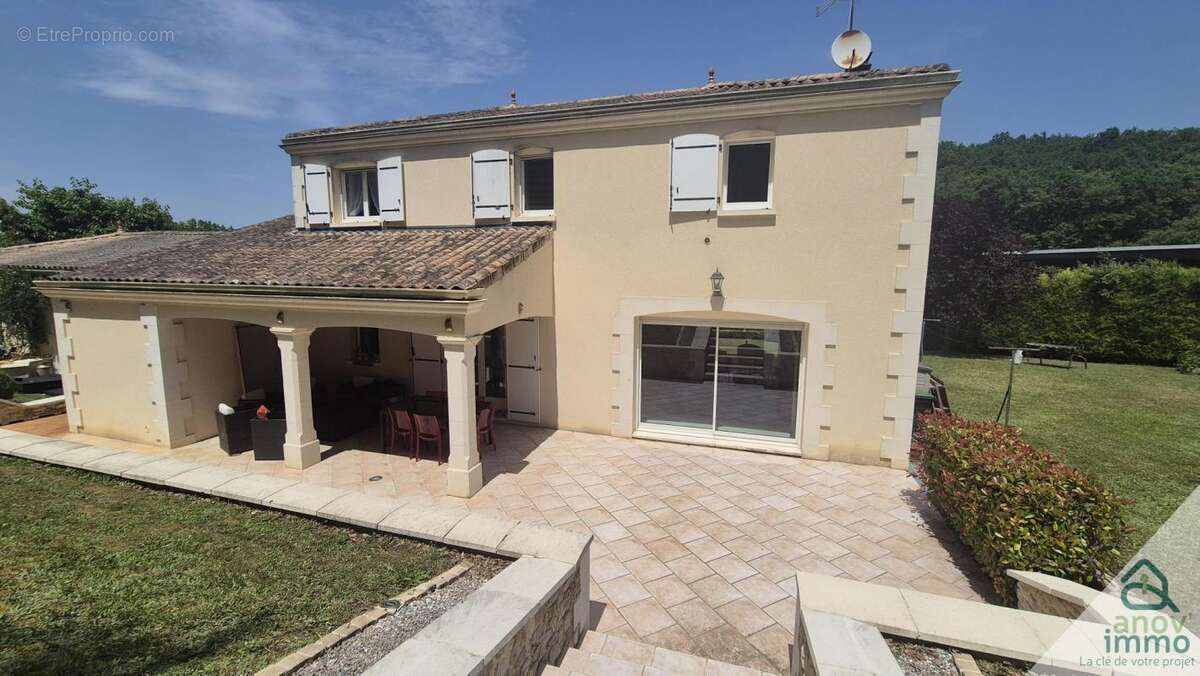 Maison à MOUTHIERS-SUR-BOEME