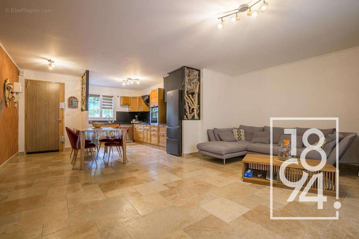 Appartement à SEPTEMES-LES-VALLONS