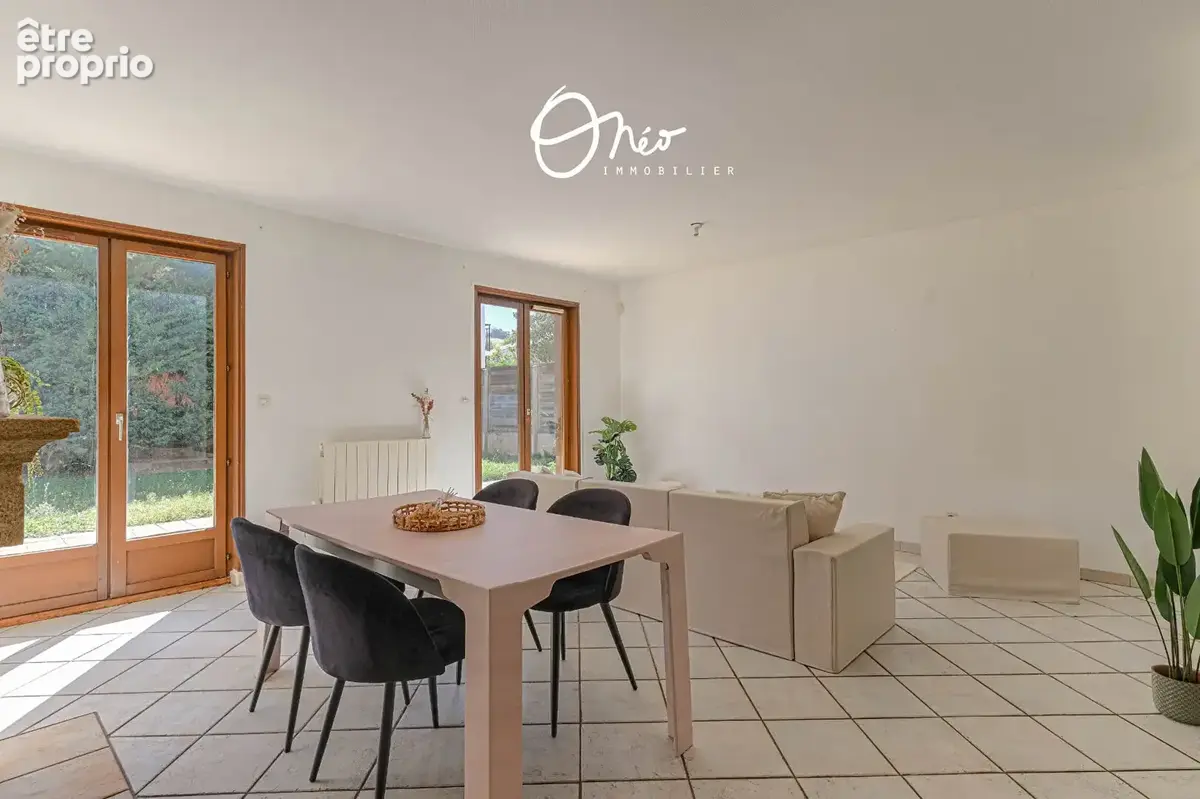Saint Pierre de Chandieu - Maison individuelle 4 pièces de 89 m2 avec garage sur son terrain de 389 m2 - photo 6