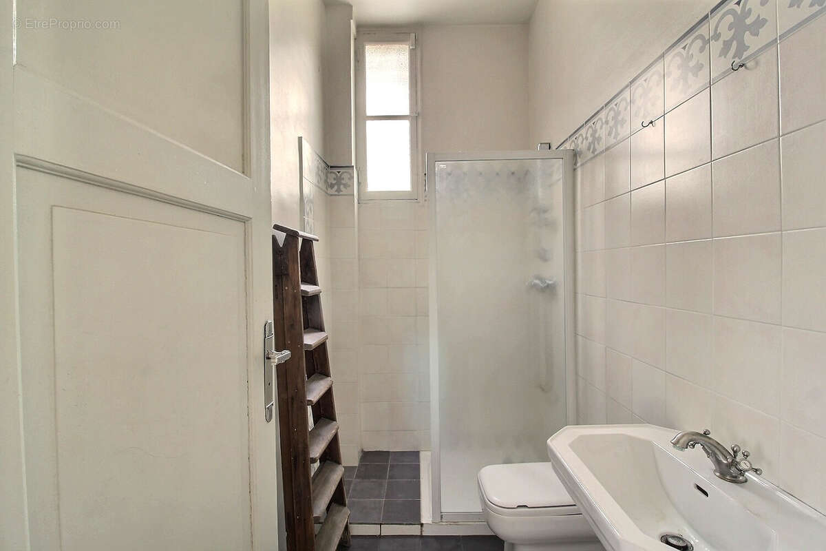 Appartement à MARSEILLE-6E