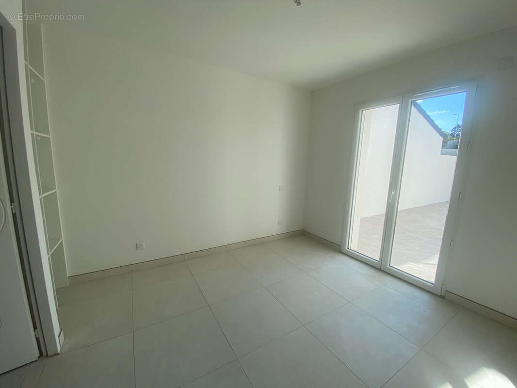 Maison à VAUX-SUR-MER